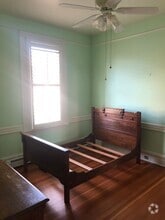 Building Photo - 105 Sylvar St