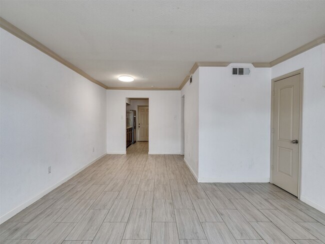 Foto del edificio - 1701 Upland Dr