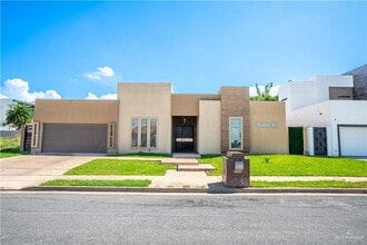Building Photo - 4701 Sweetwater Ave