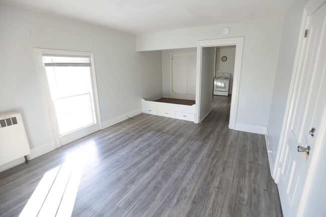 Foto del edificio - 326 E Savidge St