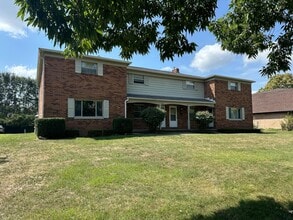 Building Photo - 4865 Dierker Rd
