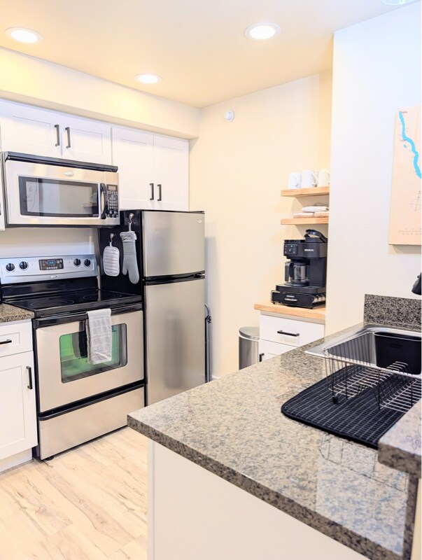 Foto del edificio - 322 W Woodin Ave