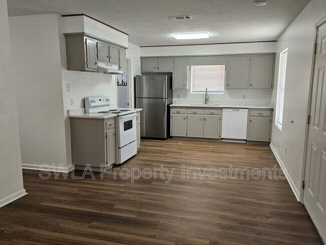 Foto del edificio - 1748 S Tallowood Dr