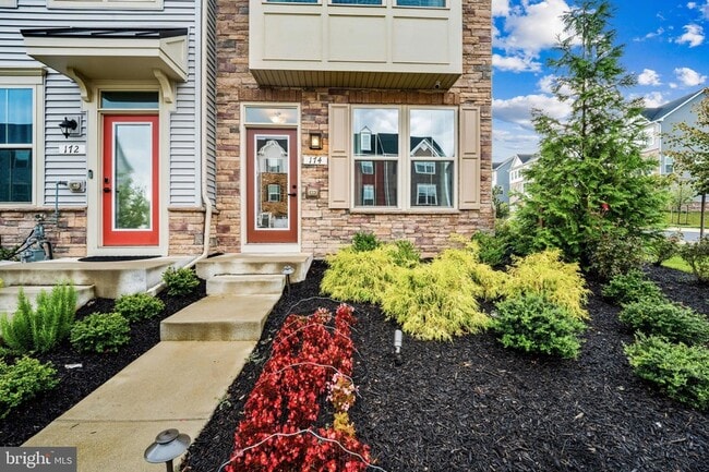 Photo - 174 BETHLEHEM PL Townhome