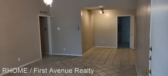 Foto del edificio - 11412 Park Central Pl