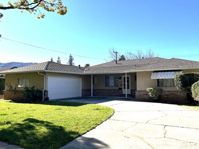 Building Photo - 7731 Filice Dr