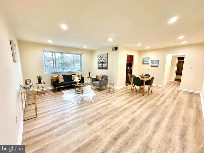 Foto del edificio - 3829 Hamilton St