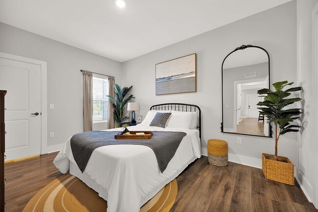 Master bedroom - Pointe Grand Cartersville