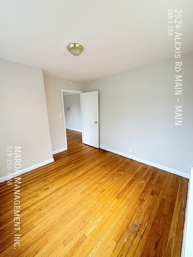 Photo du bâtiment - 2 BDRM+DEN APT IN CTRL WINDSOR PLUS HYDRO