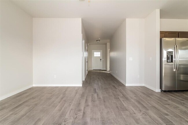 Foto del edificio - 8091 Wesley Ave