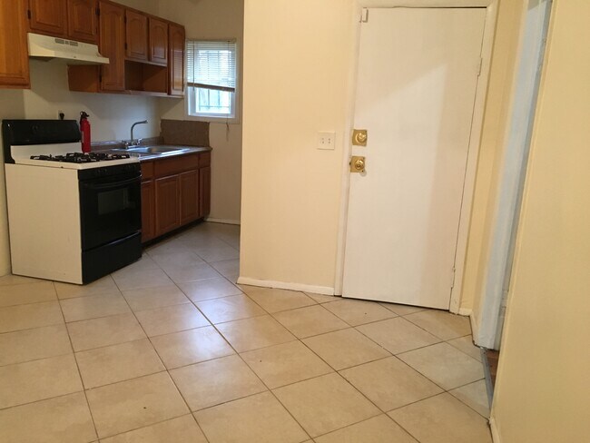 Cocina. - 686 S 11th St