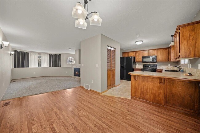 Foto del edificio - 4017 E 33rd Ave