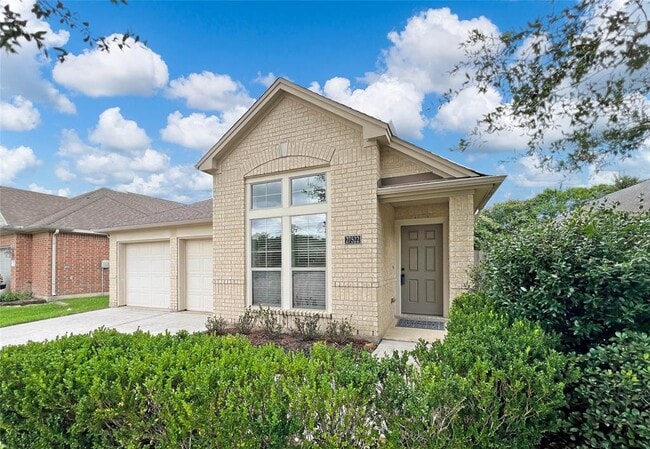 Building Photo - 27522 Gatlin Ln