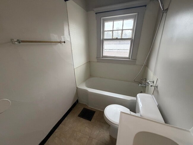 Building Photo - 528-4 Grant-