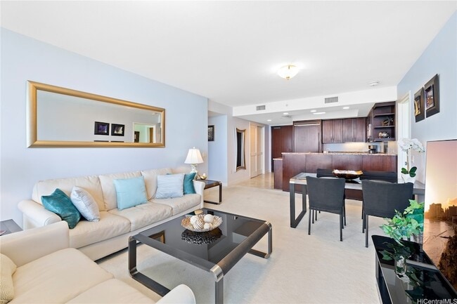 Building Photo - 1551 Ala Wai Blvd