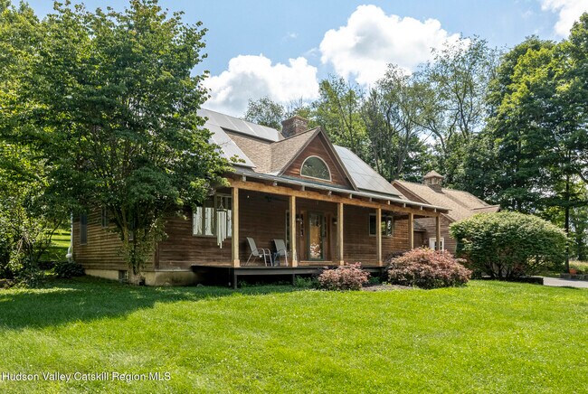 Building Photo - 250 Indian Lake Rd