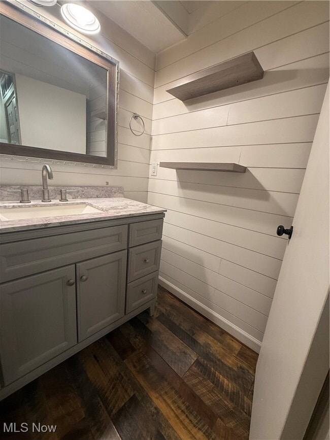 Building Photo - 3542 Chesapeake Dr