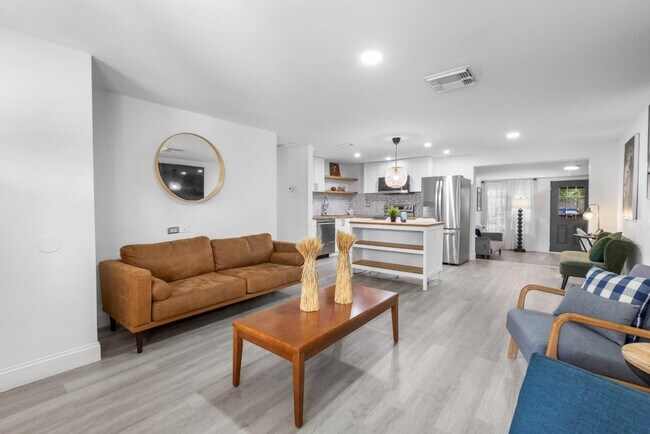 Foto del edificio - 1016 Beachwood Ave