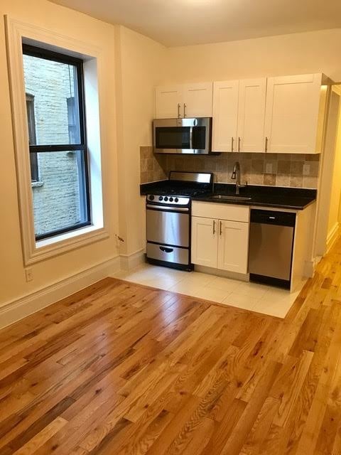 Primary Photo - 26 E 105th St