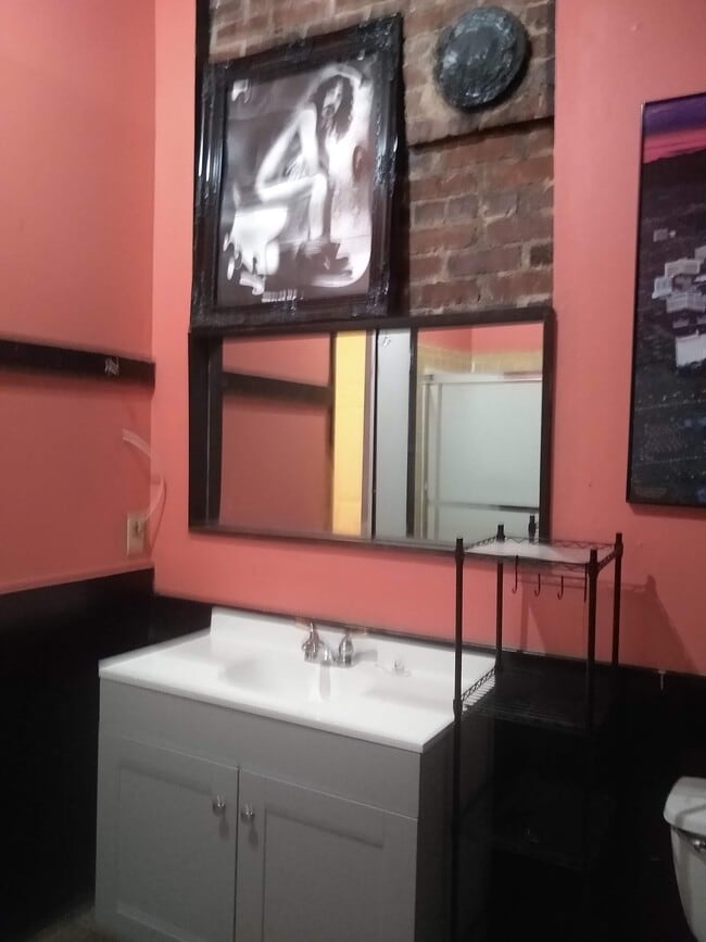 2nd Bath - 1422 13th Pl S