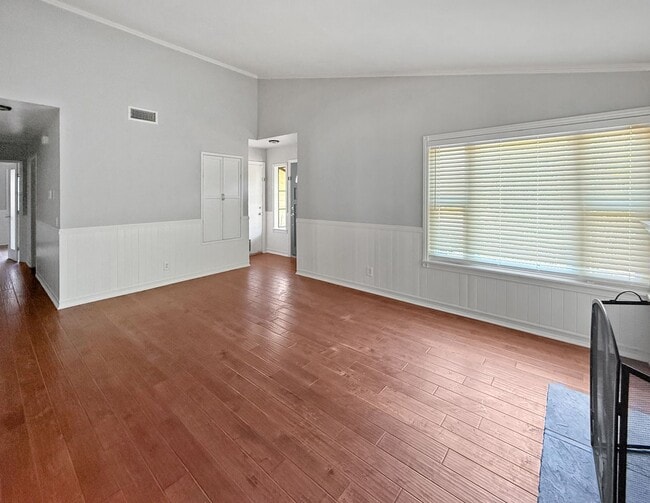 Foto del edificio - Beautiful 4BD/2BA w/ Attached Garage & Lar...