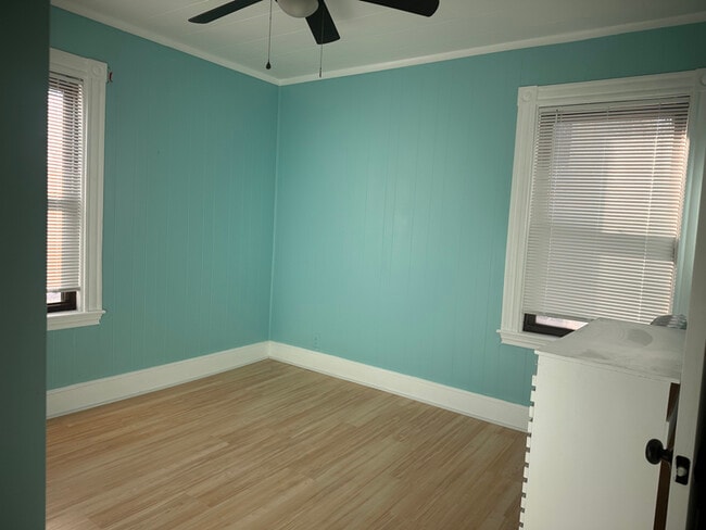 Building Photo - 46 Pierce St