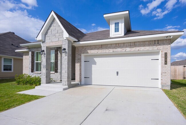 Foto del edificio - 2206 Hall of Fame Ct