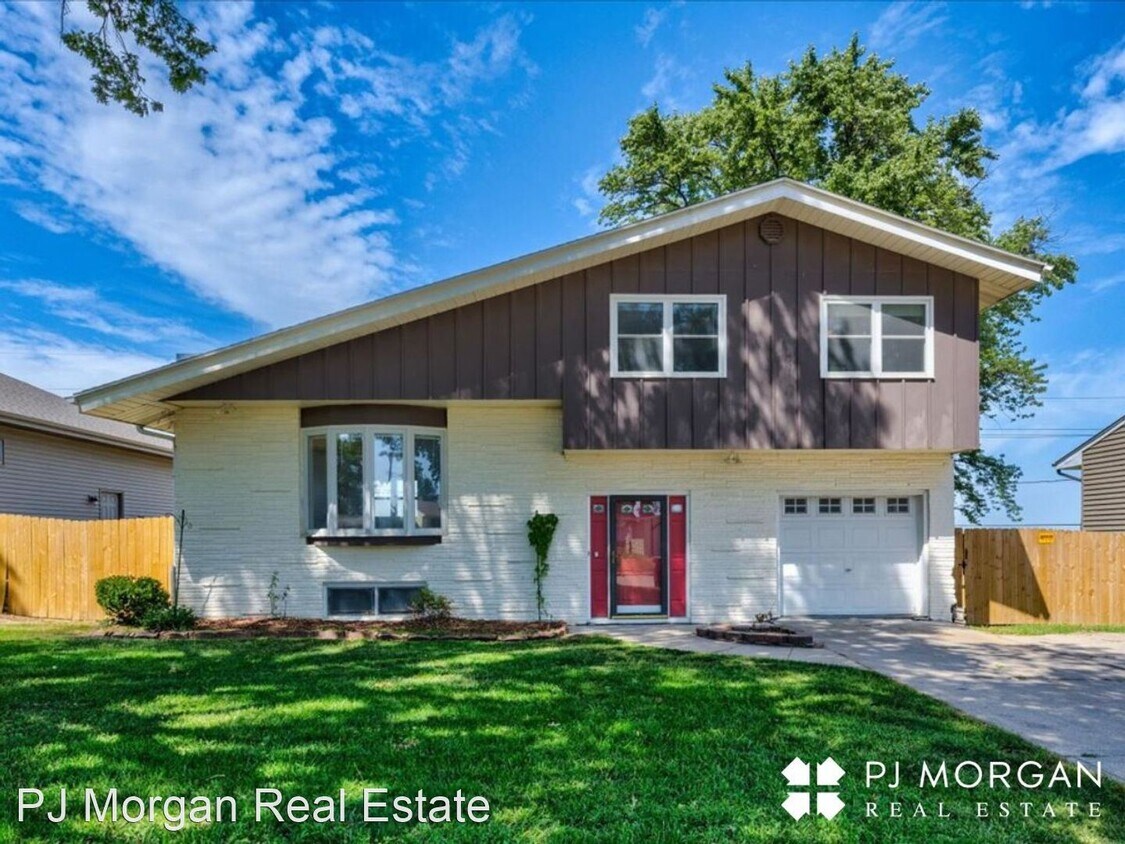 Primary Photo - 3 br, 2 bath House - 20248 Gateway Rd