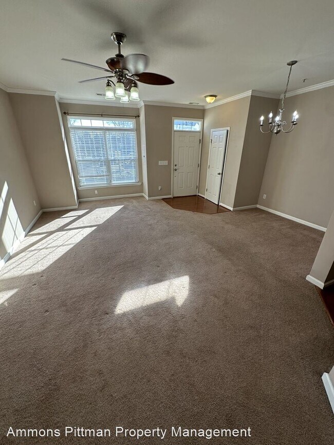Building Photo - 3 br, 2.5 bath House - 2211 Raven Road Uni...
