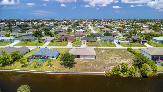 Foto del edificio - 3303 SW 8th Ct