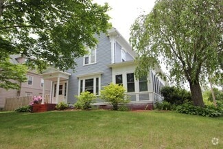 Building Photo - 119 County St