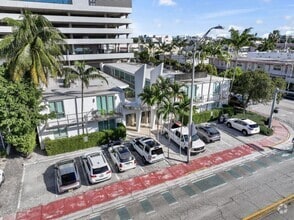 Building Photo - 1601 West Ave