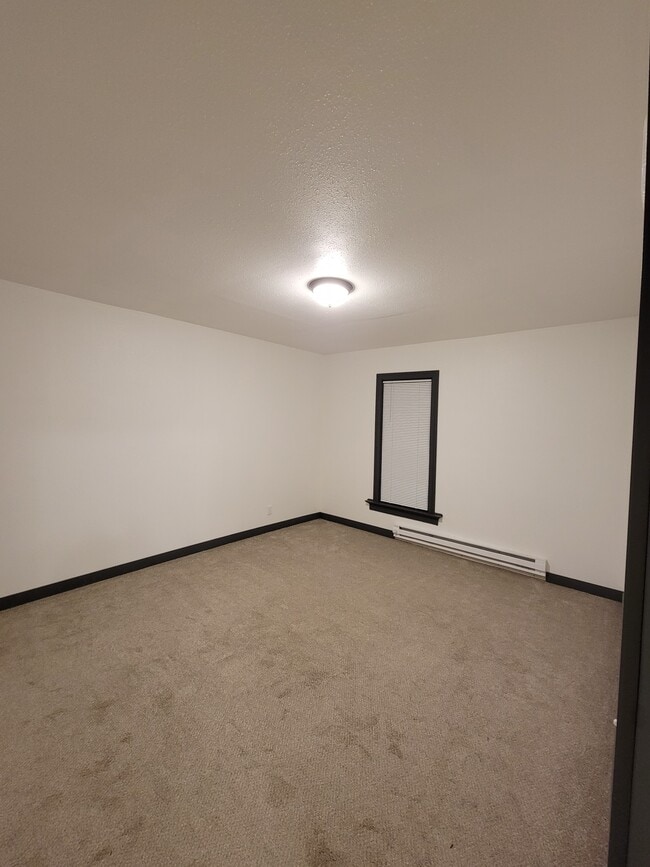 Building Photo - 613 Market St