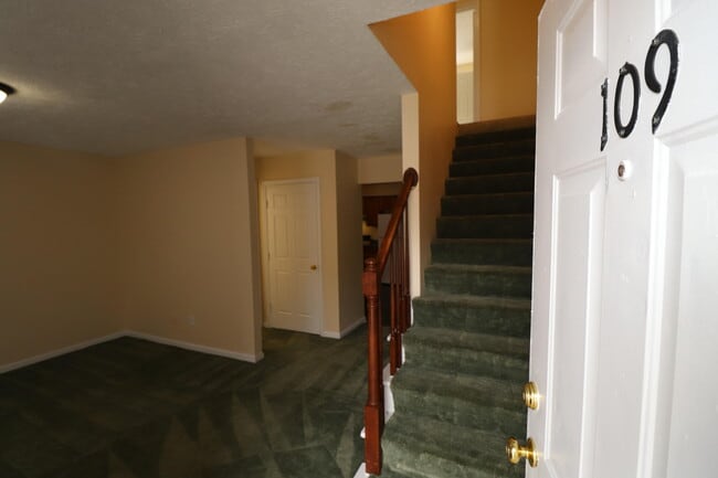Foto del edificio - 109 Floyd Ct