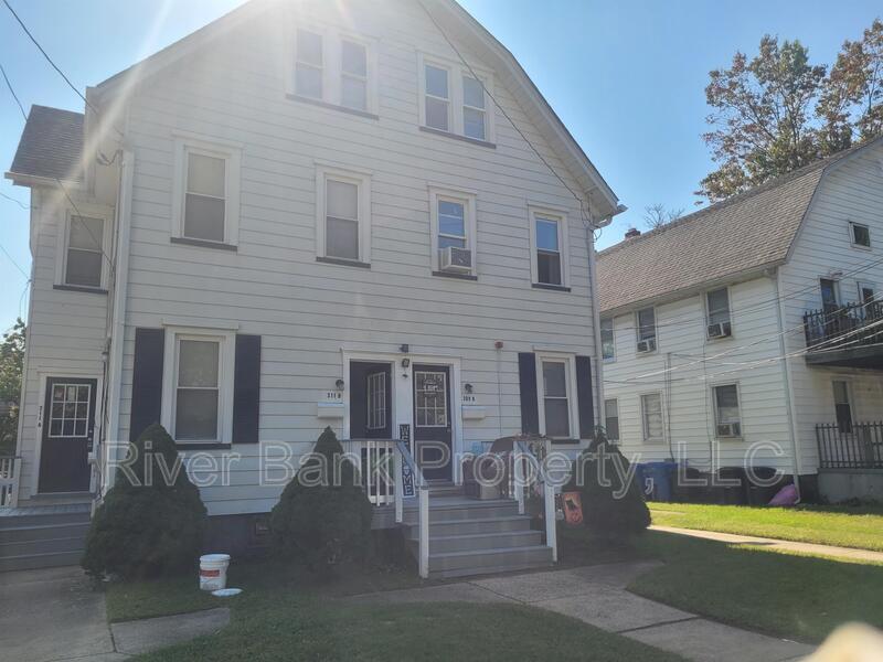 311 Vine St, Delanco, NJ 08075 Condo for Rent in Delanco, NJ
