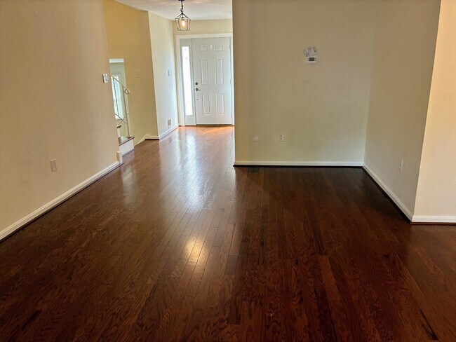 Building Photo - 4834 King Solomon Dr