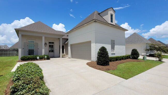 Foto del edificio - Beautiful 3 bedroom in Baton Rouge with bonus room!!