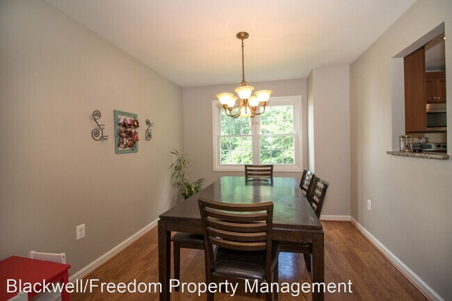 Building Photo - 3 br, 3.5 bath House - 8683 Point of Woods Dr