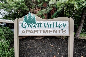Building Photo - 315 Green Valley Dr