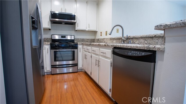 Foto del edificio - 14835 Sherman Way