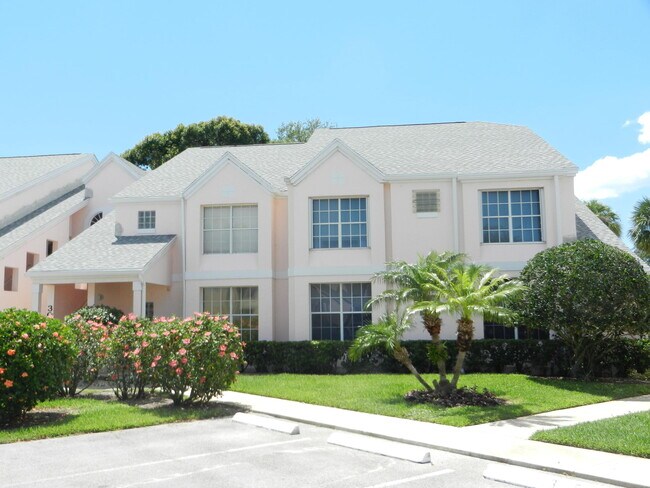 Foto del edificio - 301 Muirfield Ct