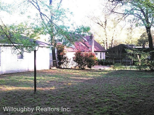 Building Photo - 3331 Fox Chase Dr