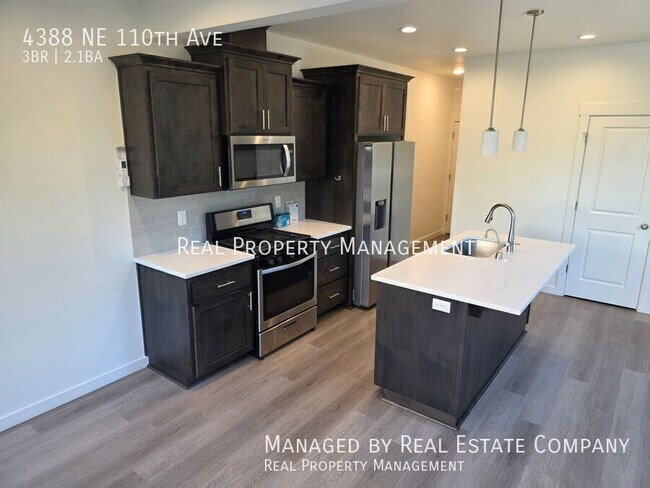 Foto del edificio - 4388 NE 110th Ave