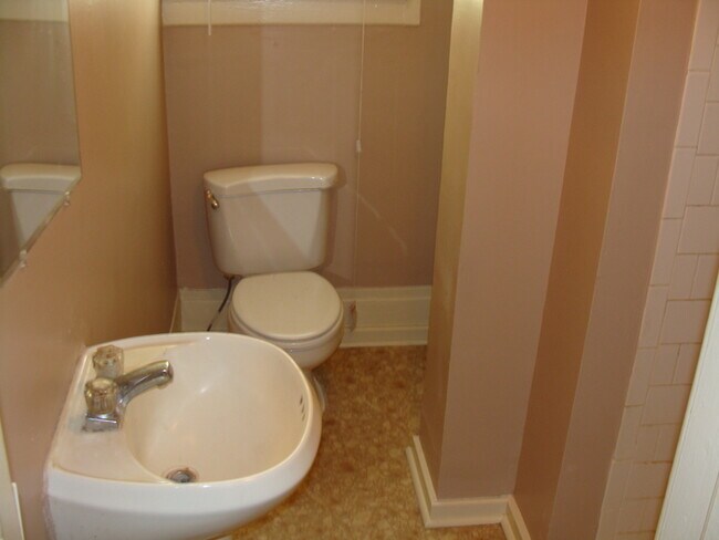 Foto del edificio - 1203 E Henry St