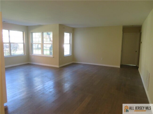 Building Photo - 95 Pennsylvania Way
