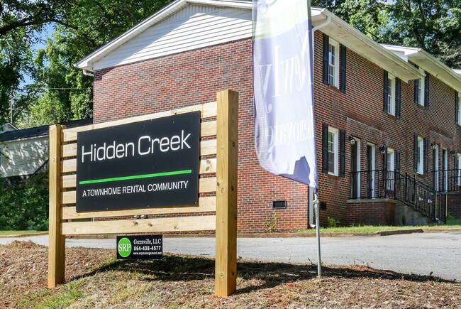 Foto del edificio - Hidden Creek Townhomes