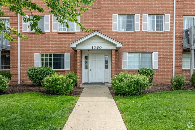 Entrance Image - Leclair Condos