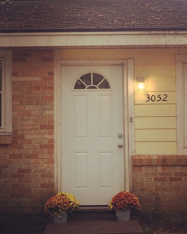 Foto del edificio - BEAUTIFUL 3/1 HOME ON HUGE DOUBLE LOT