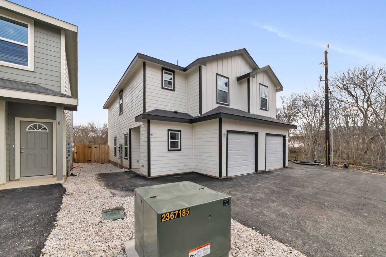 Primary Photo - 7356 Misty Ridge Dr