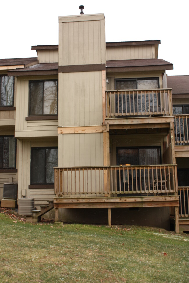 First and second floor decks - 302 White Tail Way